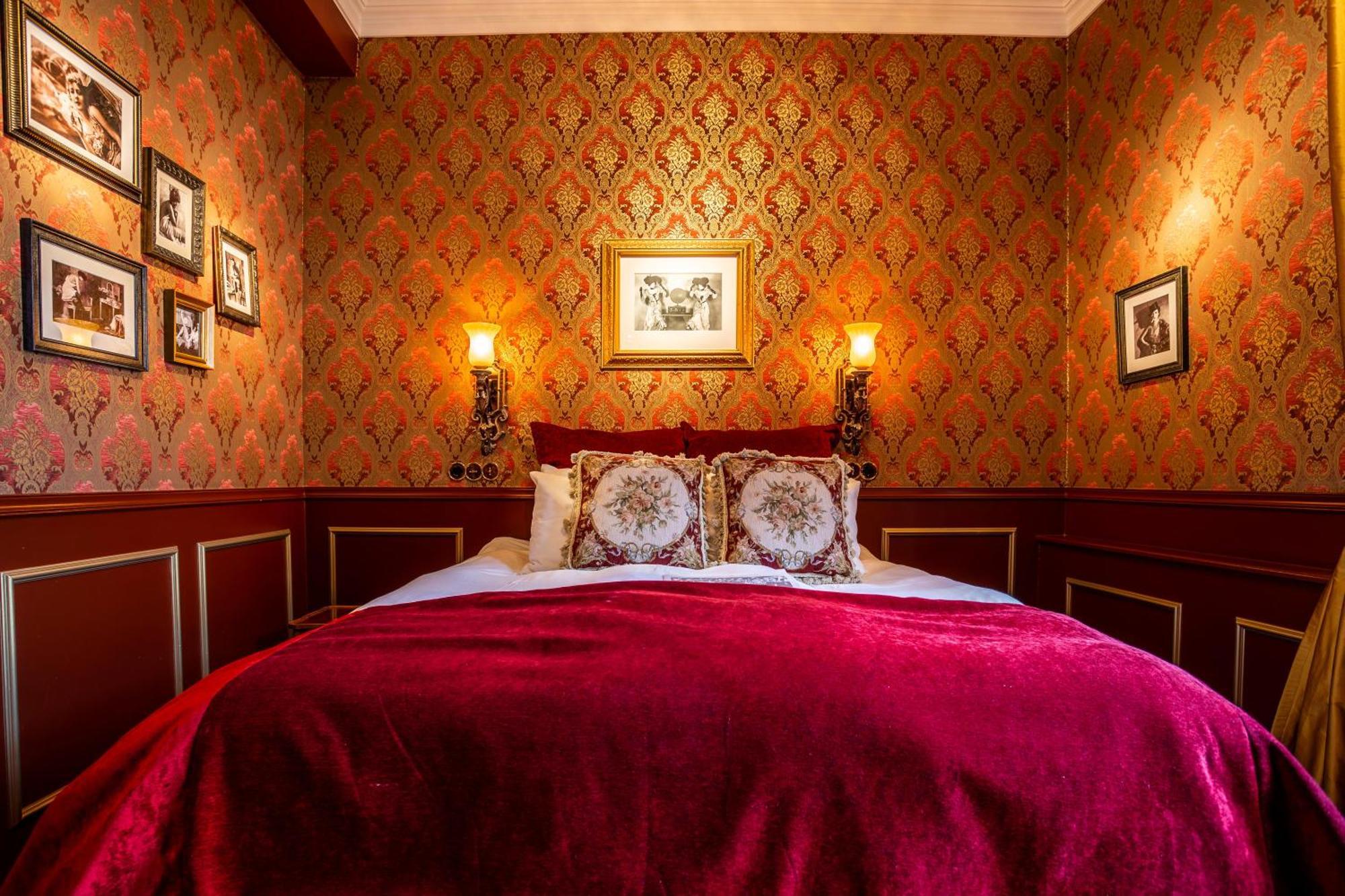 גטבורג Hotel Pigalle מראה חיצוני תמונה A bedroom at the hotel